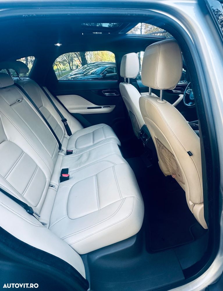 Jaguar F-Pace - 7