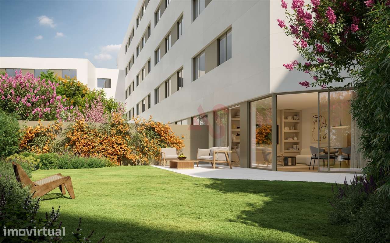 Apartamento T3, com duas frentes, vista mar, no empreendimento VC FORT