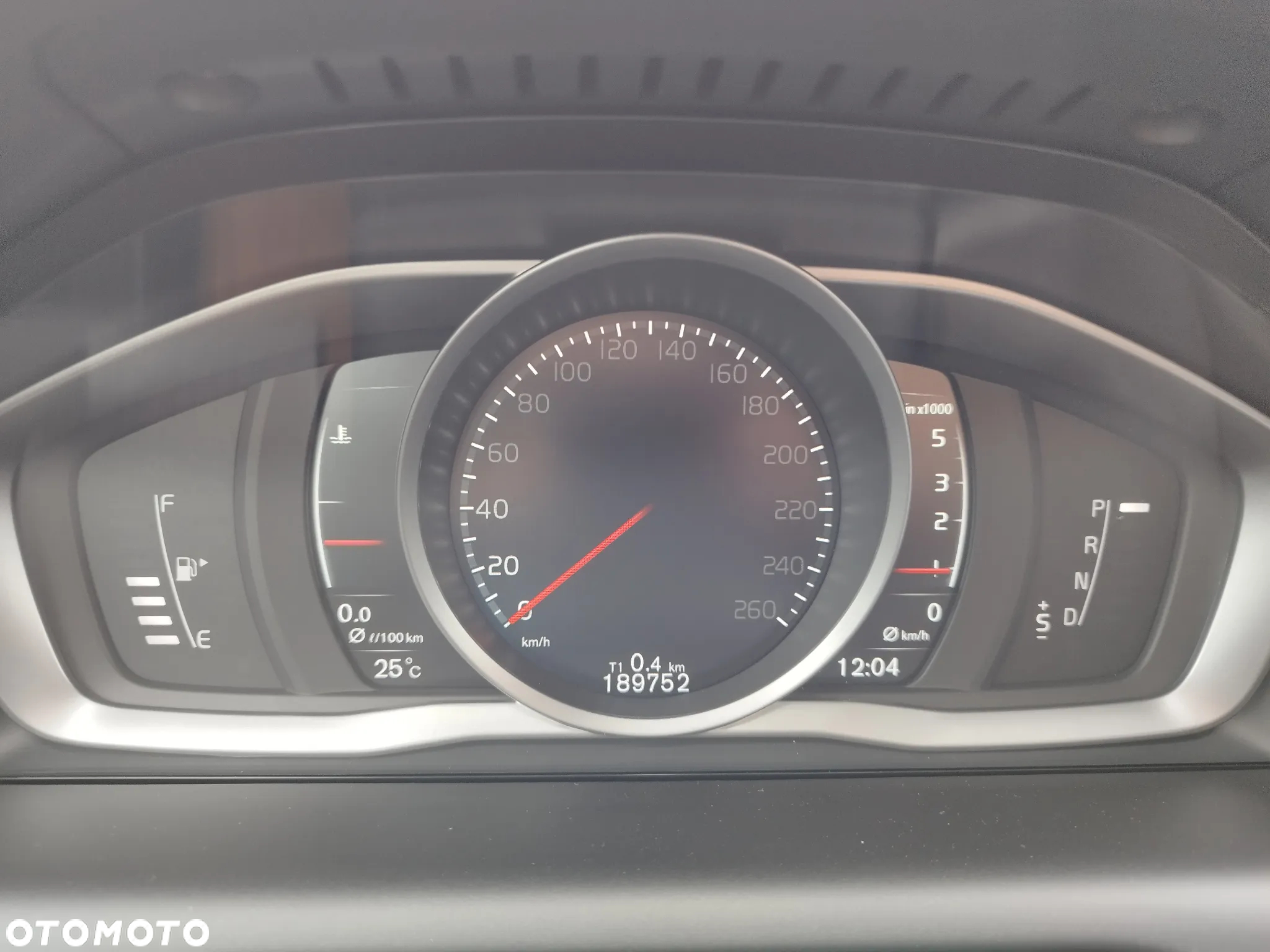 Volvo XC 60 D3 Drive-E Ocean Race - 32