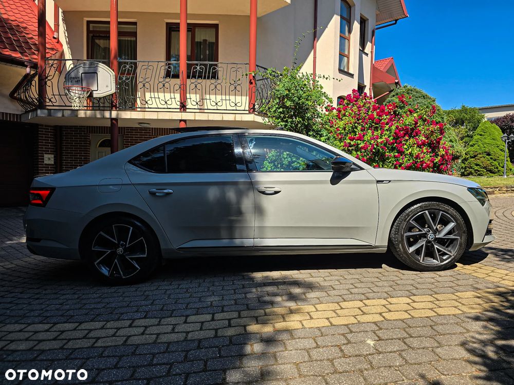 Skoda Superb 2.0 TDI SCR Sportline DSG - 10