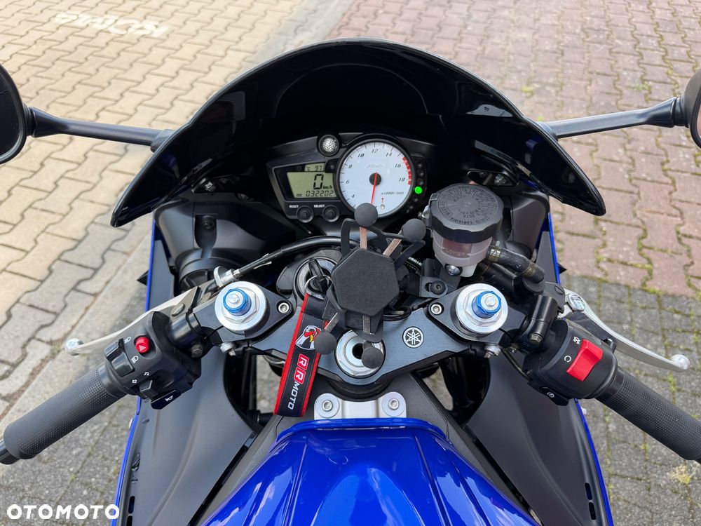 Yamaha R6 - 12