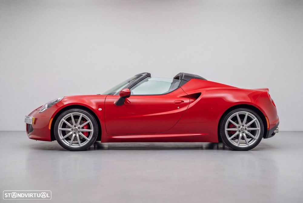 Alfa Romeo 4C Spider 1750 TBi — photo 3