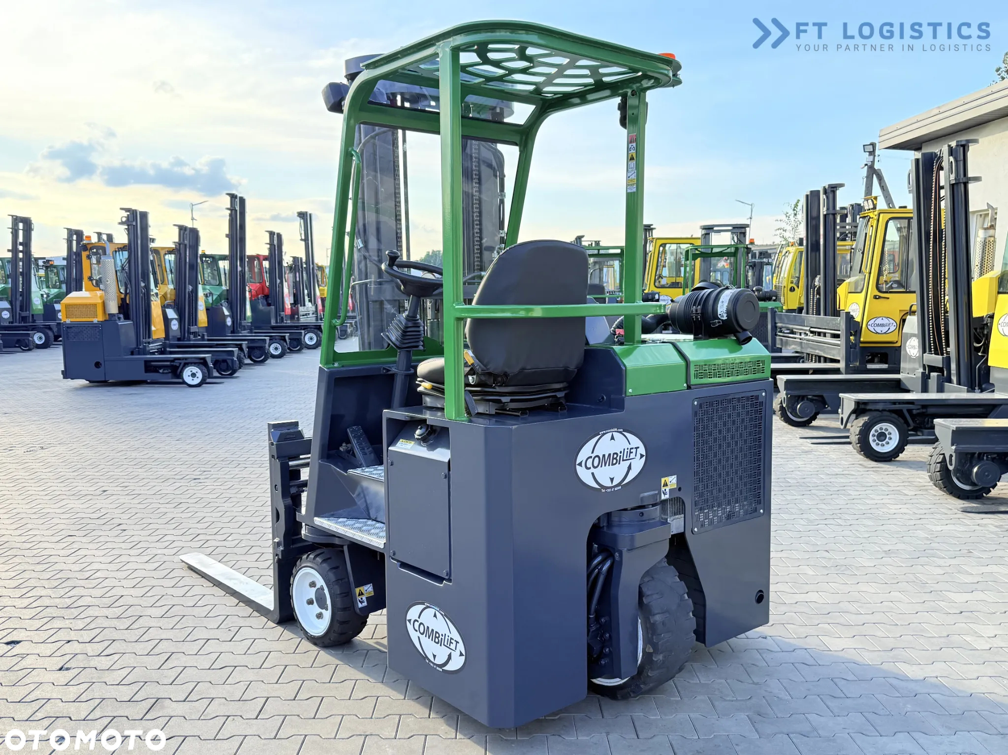 Combilift C2500CB / TRIPLEX / 5500MM / WOLNY SKOK / DIESEL / JEDYNIE 3768MTH / POZYCJONER / PRZESUW BOCZNY / NOWE OPONY / JAK NOWY / Szeroka oferta wózków czterokierunkowych i bocznych, dopasowanych do różnorodnych potrzeb i zastosowań. - 8