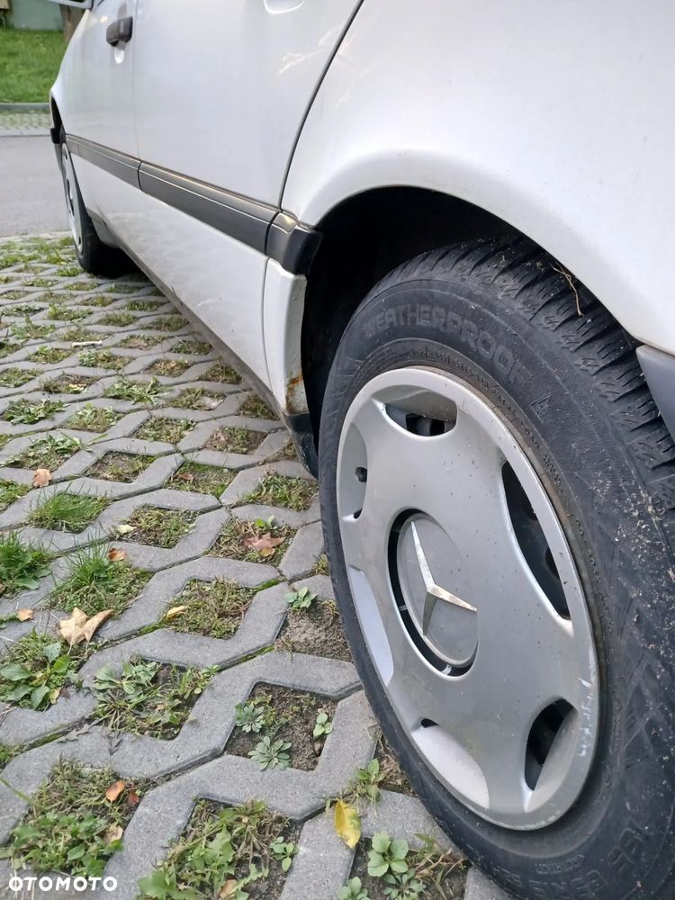 Mercedes-Benz Klasa C 200 Classic - 12