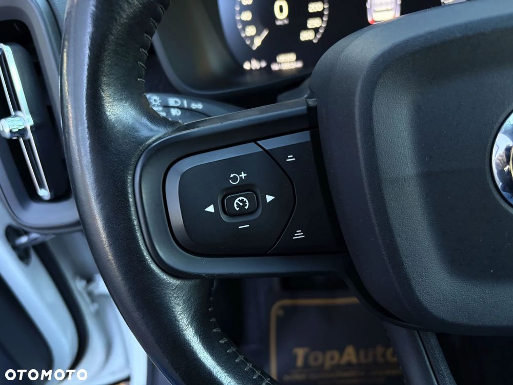 Volvo XC 40 - 23