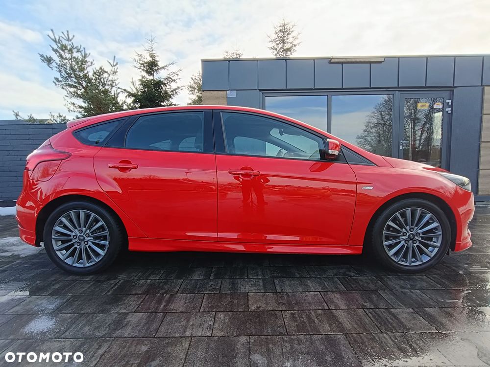 Ford Focus 1.0 EcoBoost Start-Stopp-System ST-LINE STYLE - 6