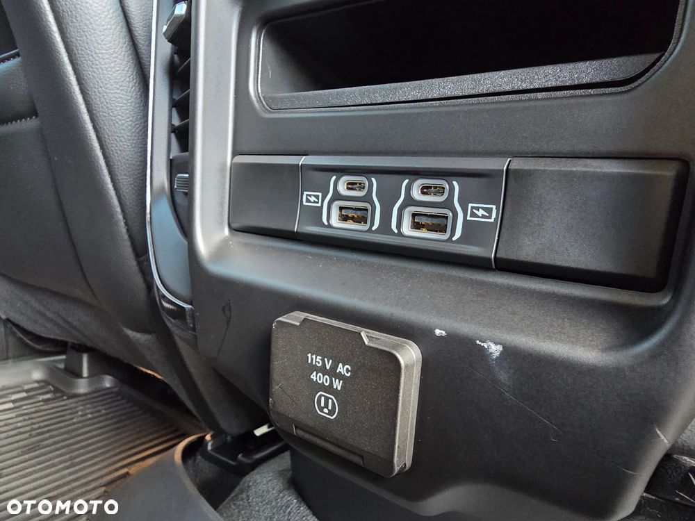 Dodge RAM - 32
