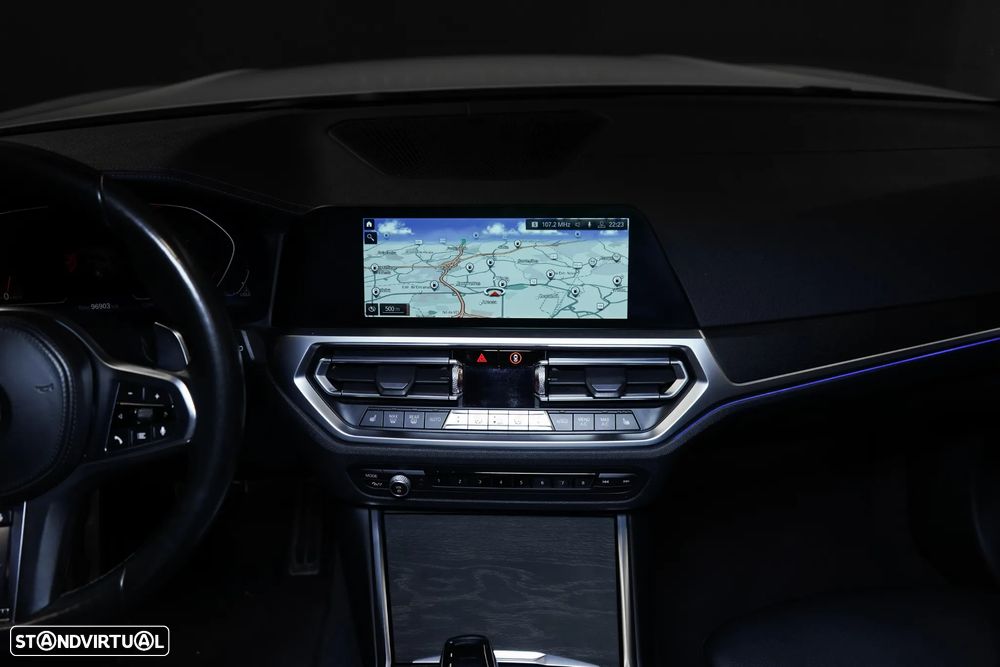 BMW 320 d Aut. M Sport - 23