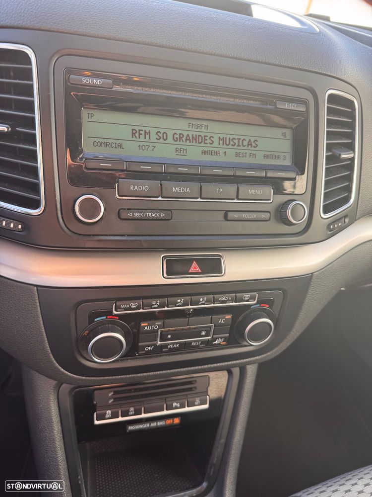 VW Sharan 2.0 TDi BlueMotion - 13