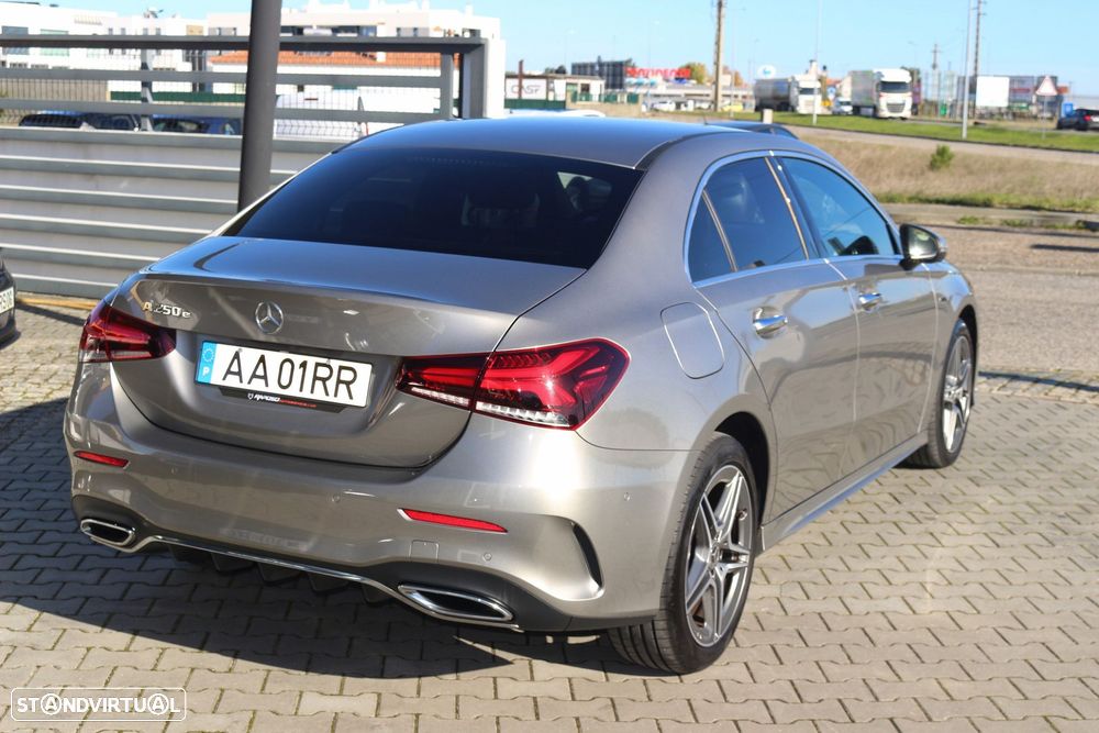 Mercedes-Benz A 250 Limousine e AMG Line - 16