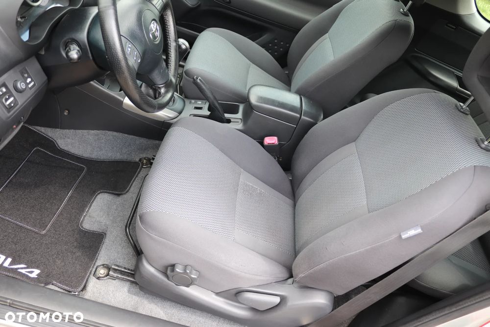 Toyota RAV4 4x4 - 28