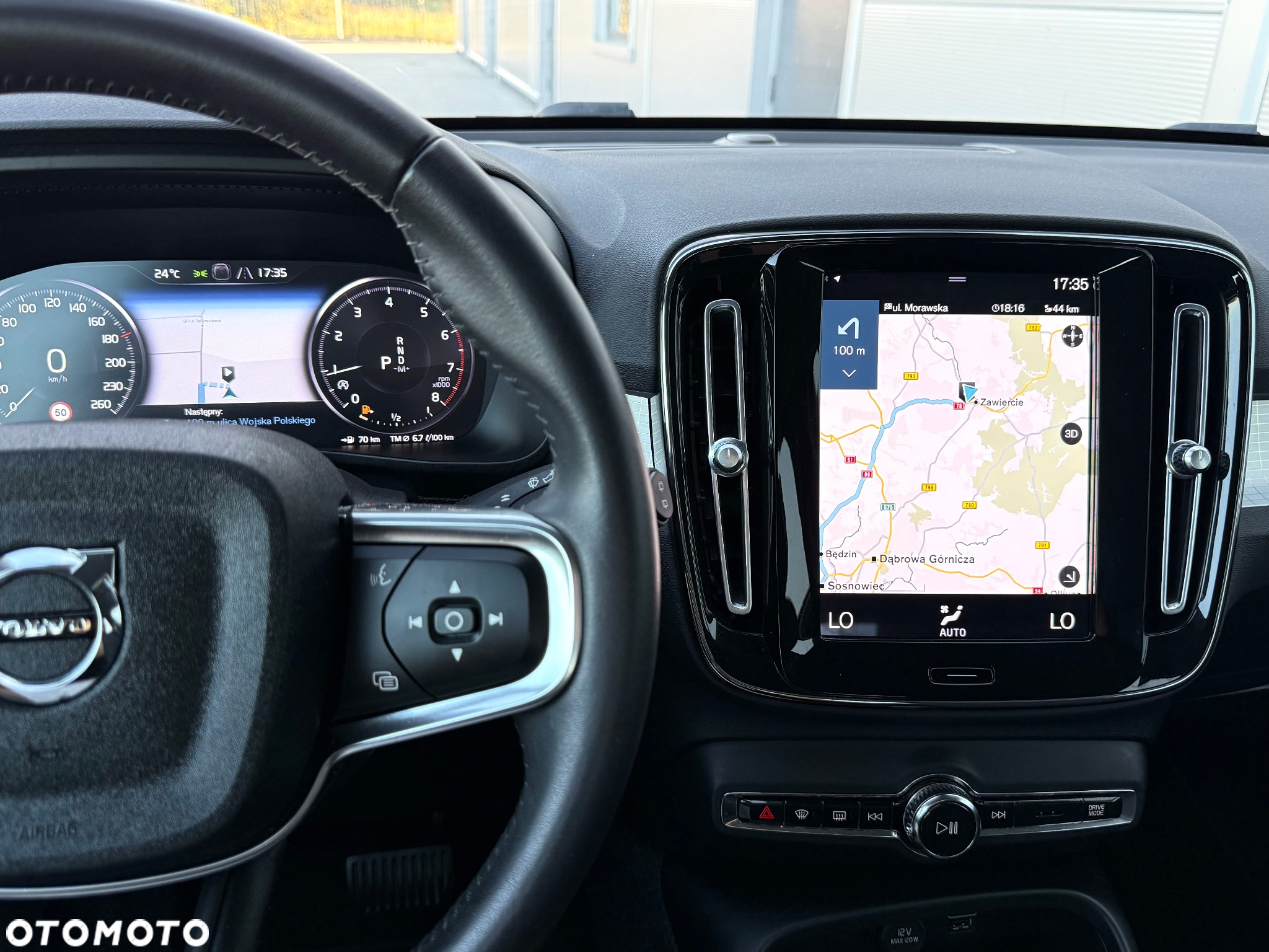 Volvo XC 40 T3 Geartronic Momentum Pro - 10