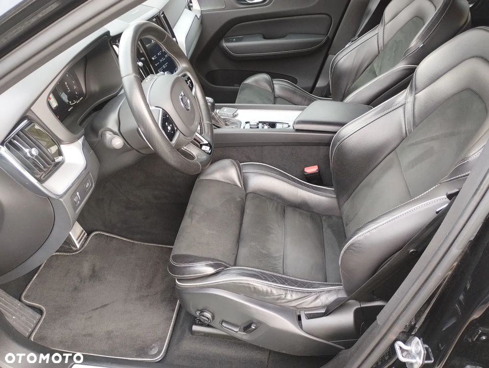 Volvo XC 60 D4 R-Design - 12