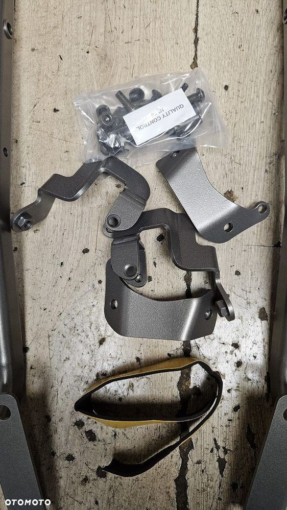 Stelaż pod kufer centralny Givi / Kappa Monorack Honda CB600F Hornet (2003) - 6
