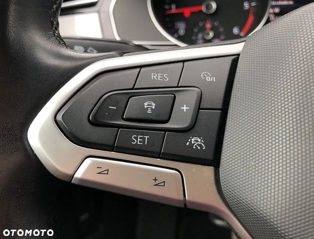 Volkswagen Passat Variant 2.0 TDI EVO Business DSG - 25