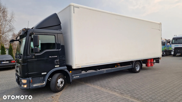 MAN TGL 12.250 z Niemiec  Winda