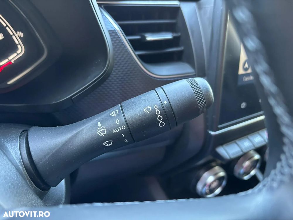 Renault Arkana E-TECH 145 Evolution - 38