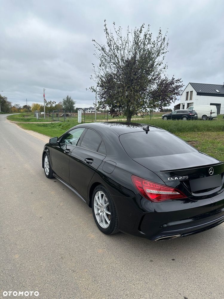 Mercedes-Benz CLA 220 4-Matic - 2