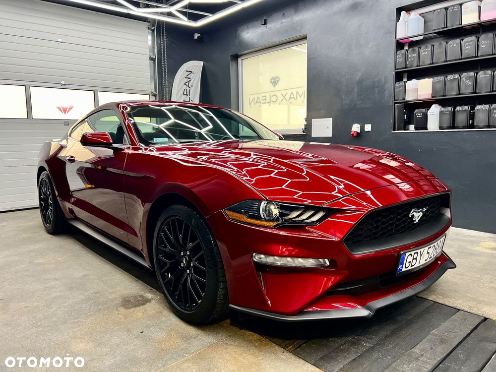 Ford Mustang - 6