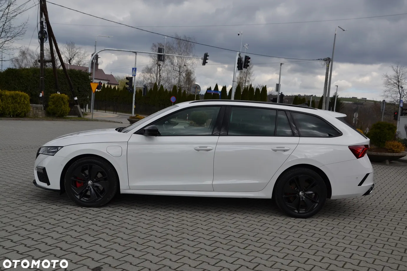 Skoda Octavia Combi 1.4 TSI iV DSG RS Plus - 5