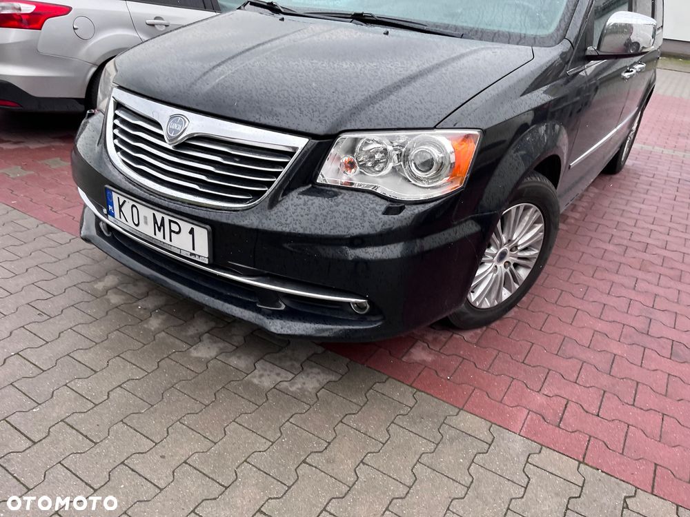 Lancia Voyager 3.6 Platinum - 2