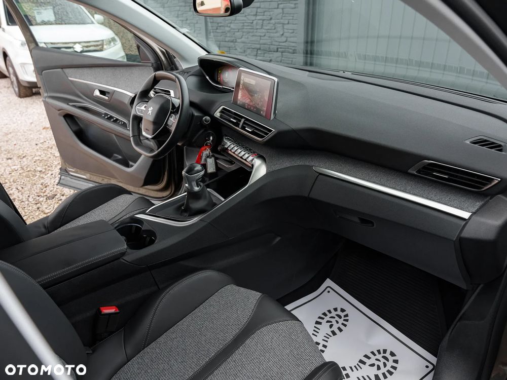 Peugeot 3008 BlueHDi 130 Stop & Start Allure - 17