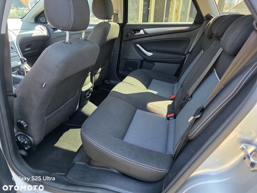 Ford Mondeo 2.0 TDCi Titanium - 32
