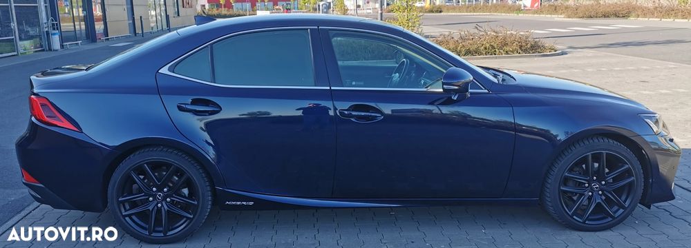 Lexus Seria IS Luxury Line - 5