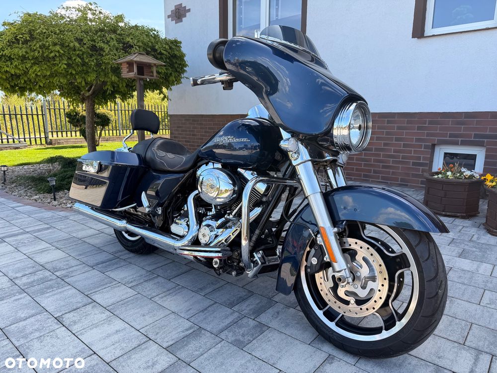 Harley-Davidson Touring Street Glide - 2