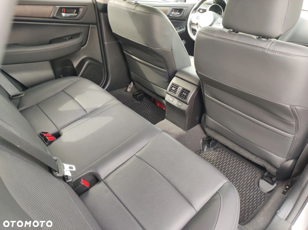 Subaru Outback 2.5i Exclusive - 28