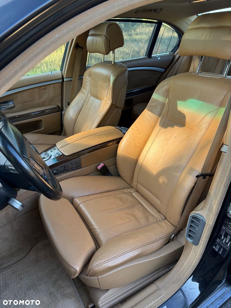 BMW Seria 7 740i L - 11