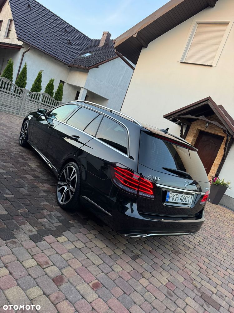 Mercedes-Benz Klasa E 300 BlueTEC 7G-TRONIC - 4