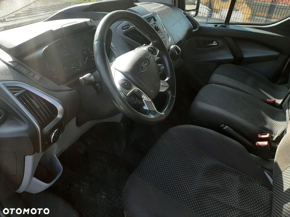 Ford Transit - 11