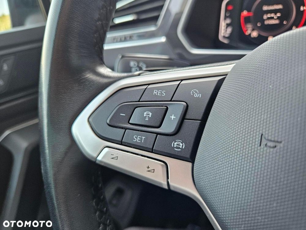 Volkswagen Tiguan - 25