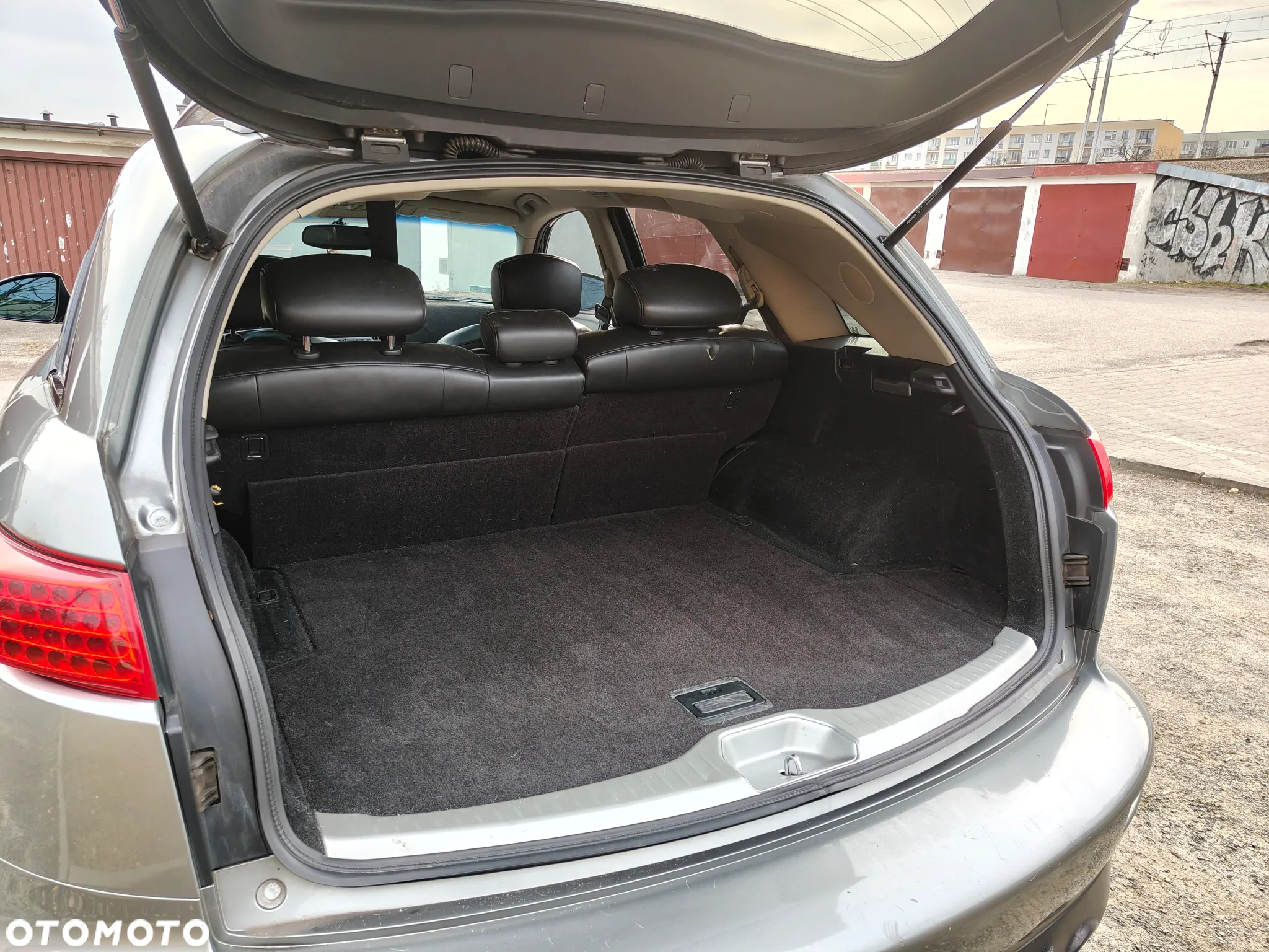 Infiniti FX FX35 - 11