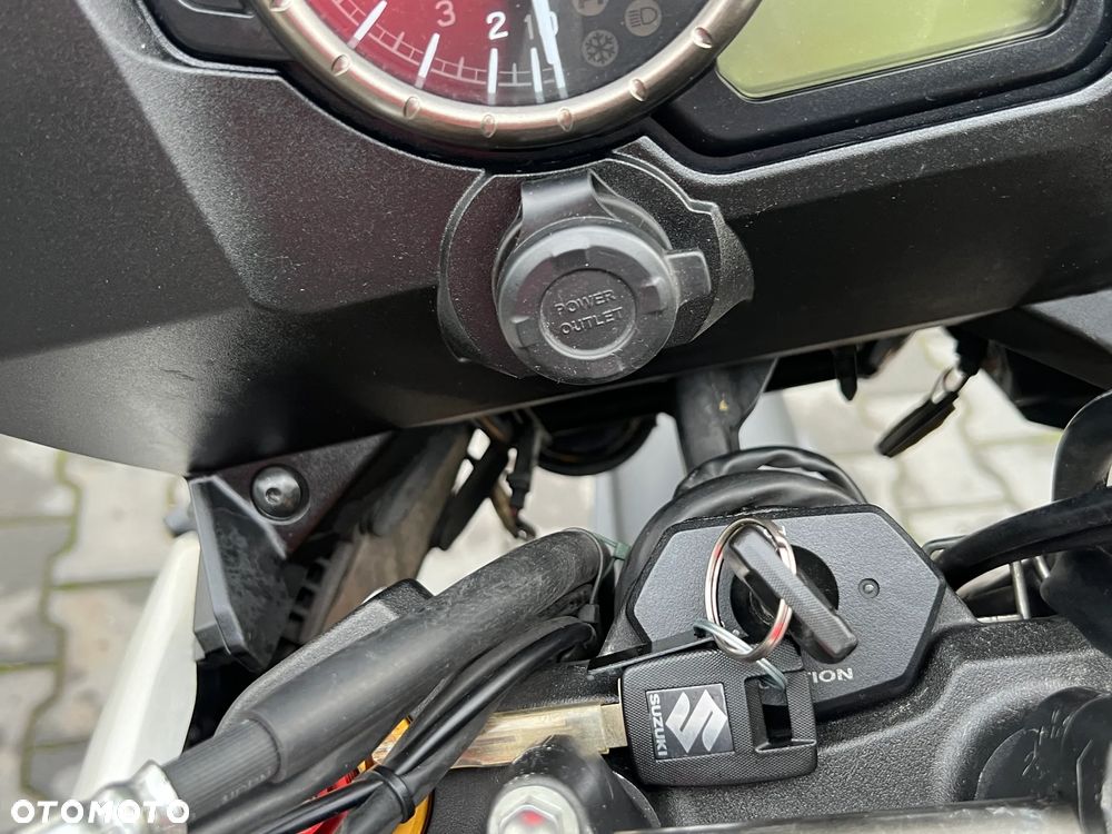 Suzuki V-STROM - 26