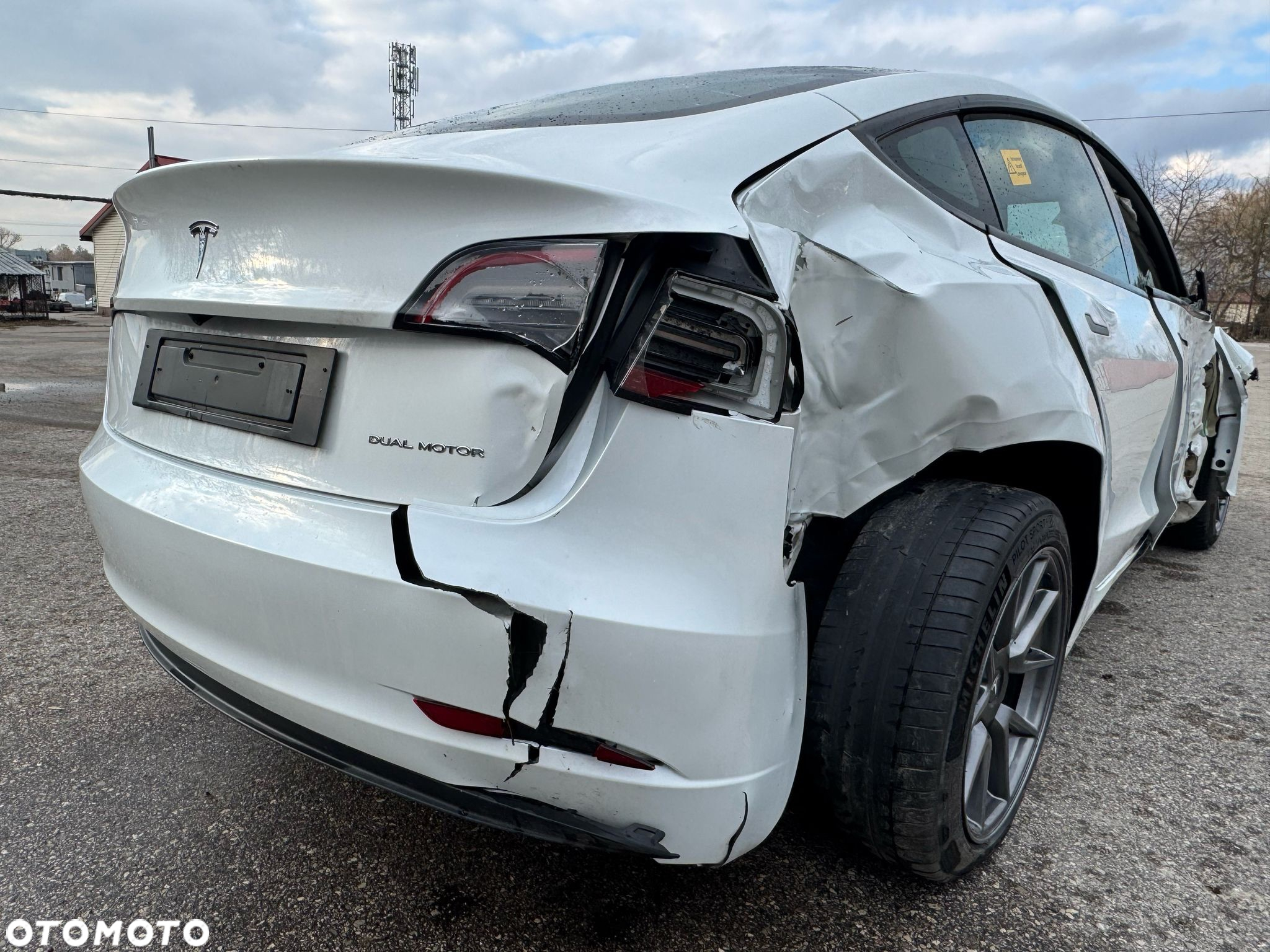 Tesla Model 3 Long Range AWD - 36