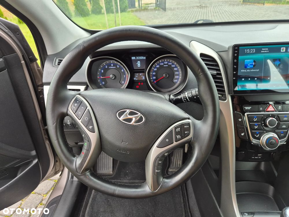 Hyundai i30 1.6 GDI Style - 36