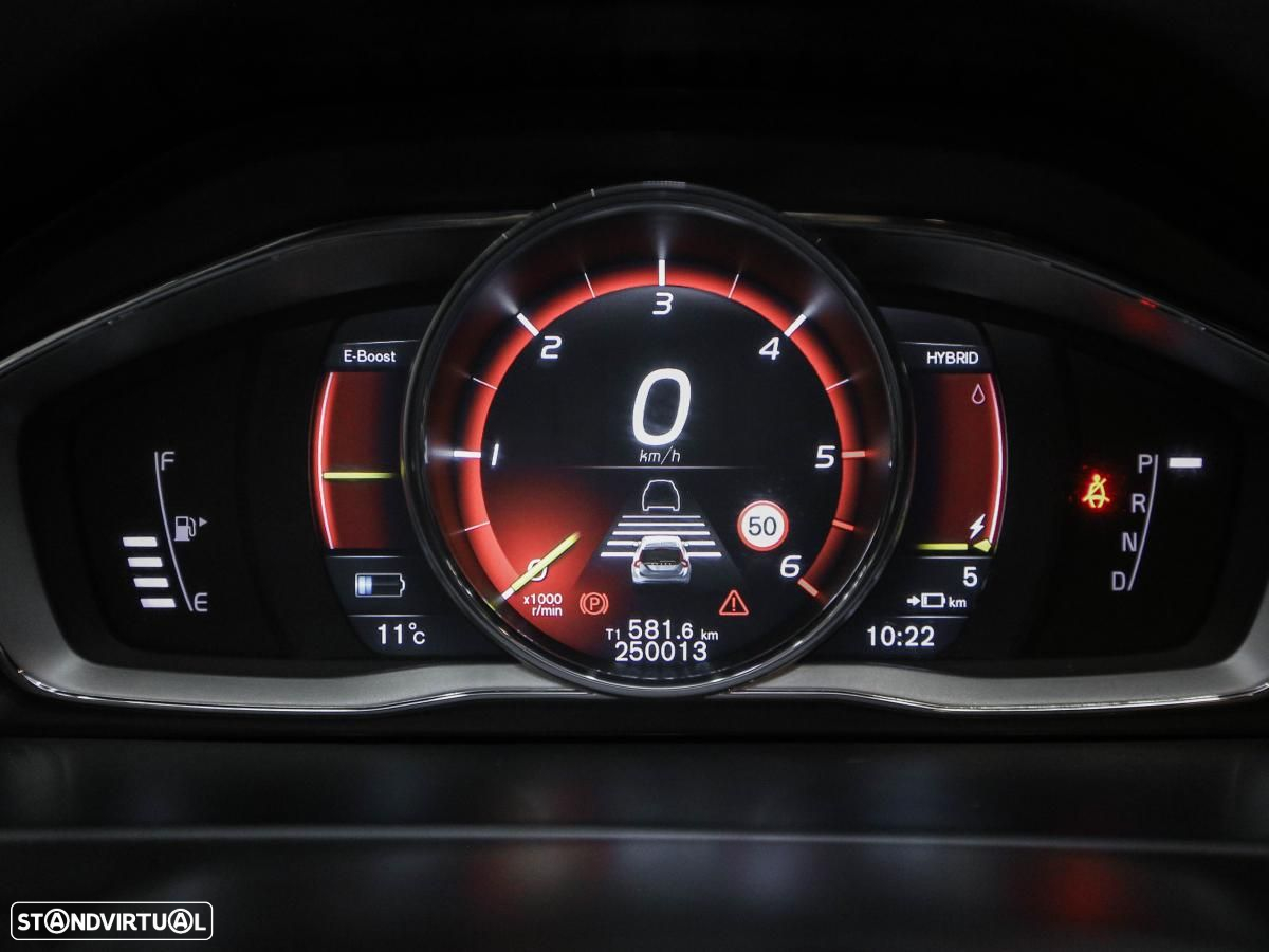 Volvo V60 2.4 D6 R-Design Sum.AWD Phev - 14