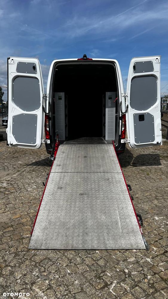 Mercedes-Benz Sprinter 319 - 35