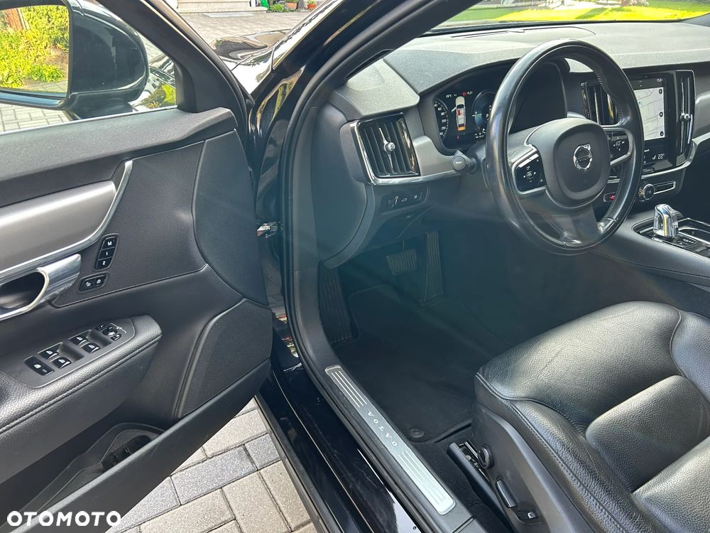 Volvo V90 T8 Twin Engine AWD Momentum - 10