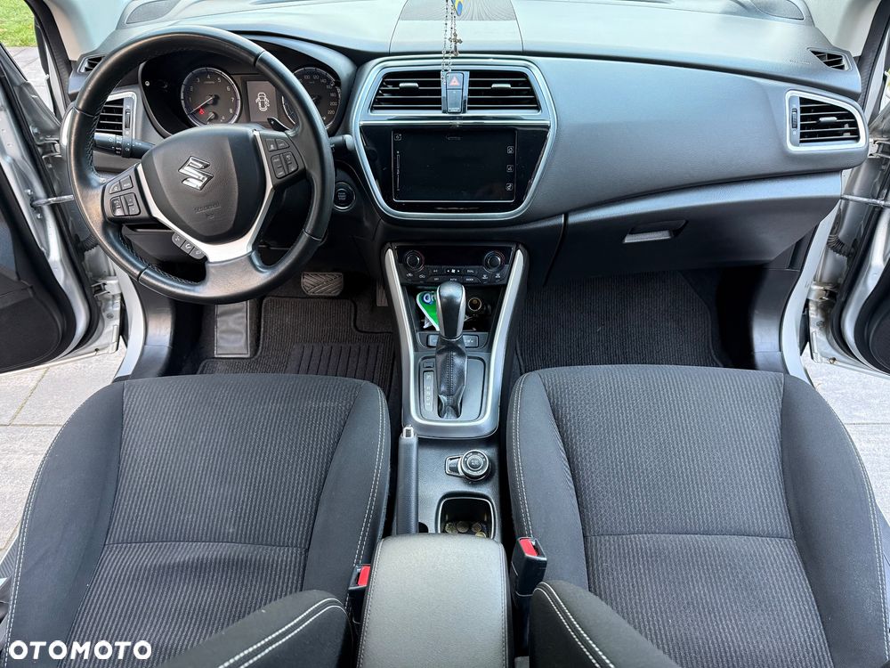 Suzuki SX4 S-Cross 1.4 T Premium 4WD - 11