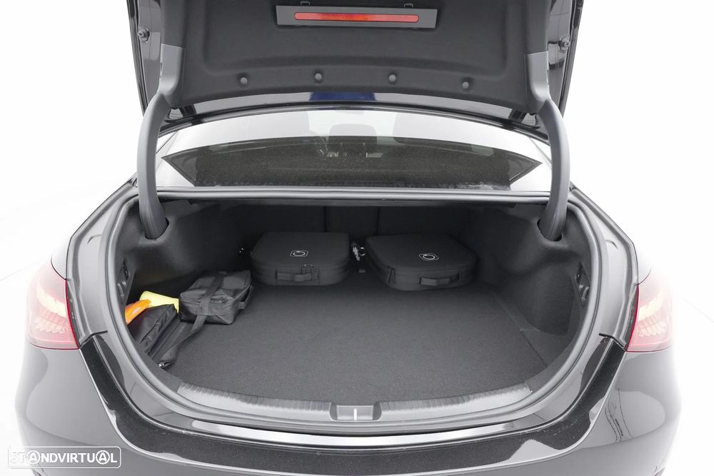 Mercedes-Benz C 300 de Avantgarde - 32