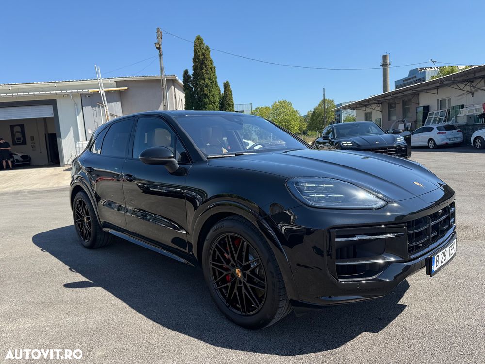 Porsche Cayenne S - 6