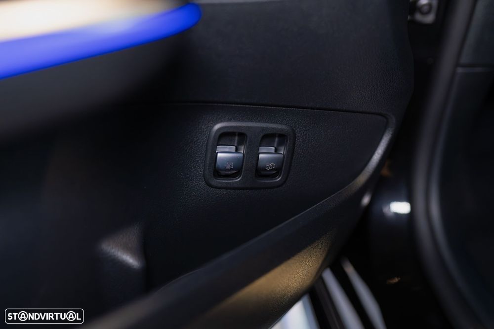 Mercedes-Benz C 300 e AMG Line - 21