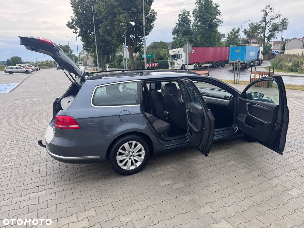 Volkswagen Passat - 12