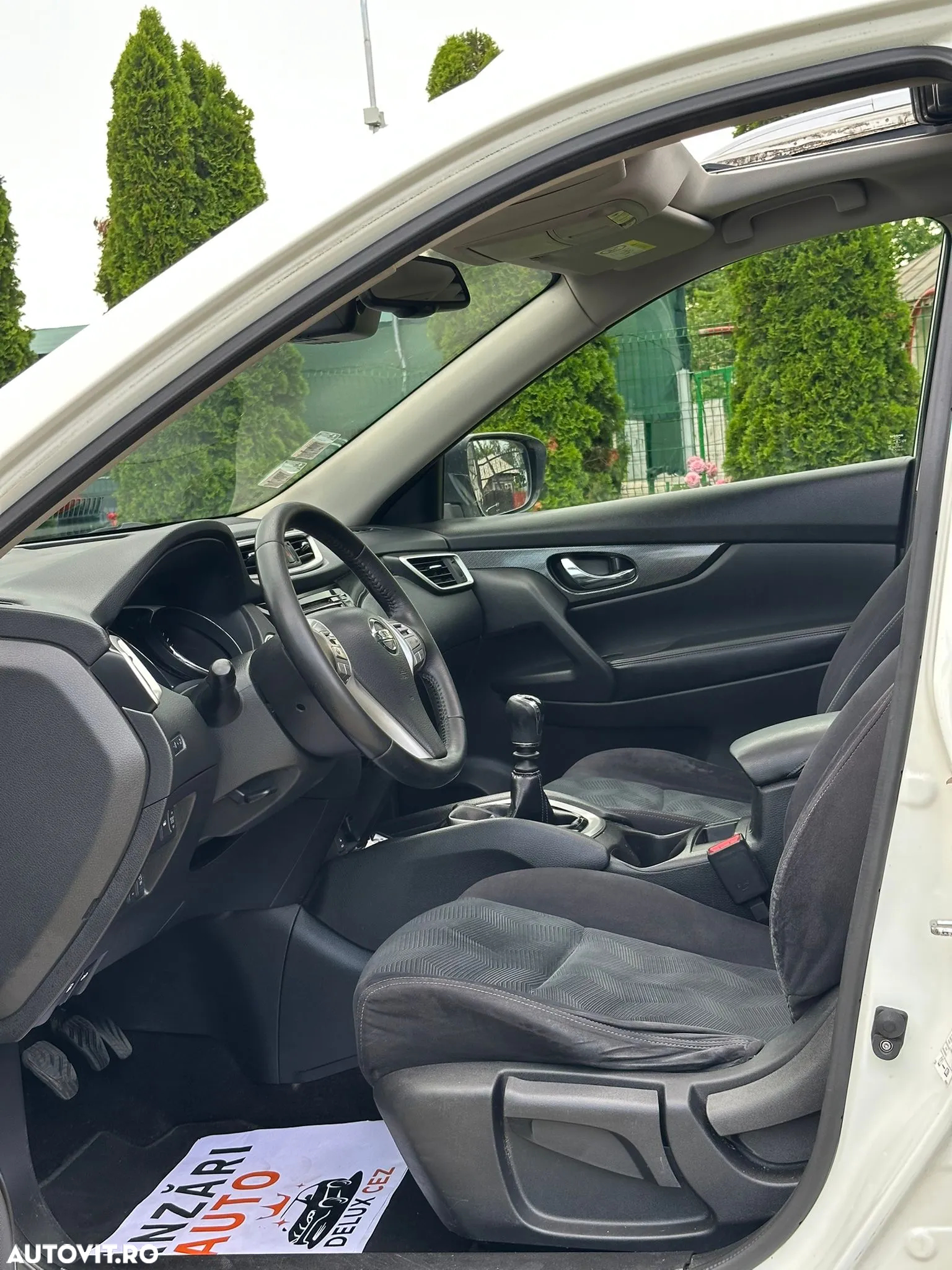 Nissan X-Trail 1.6L dCI Start/Stop Tekna - 10