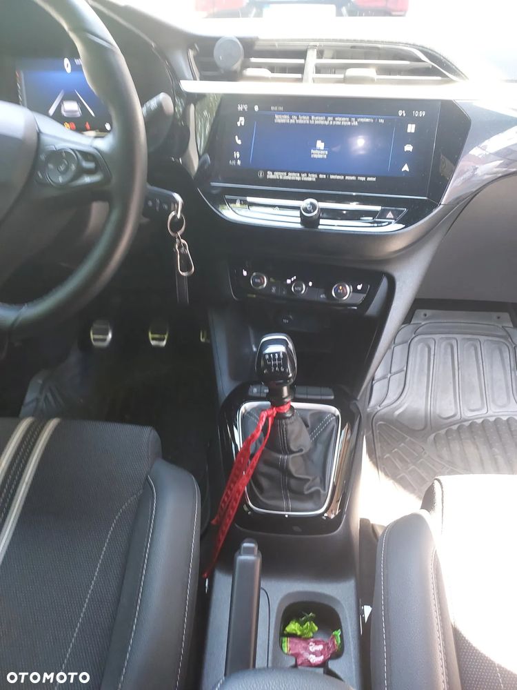 Opel Corsa 1.2 GS S&S - 12