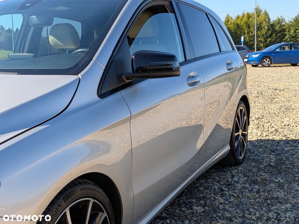 Mercedes-Benz Klasa B 220 4-Matic Style - 18