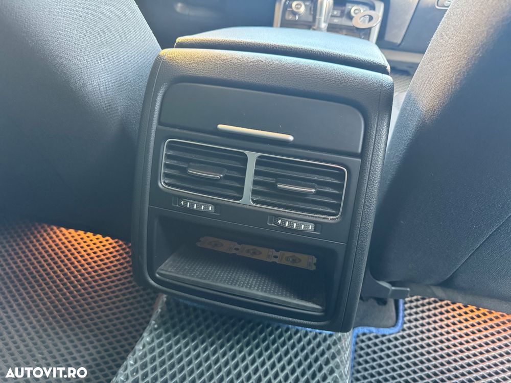 Volkswagen Touareg - 8